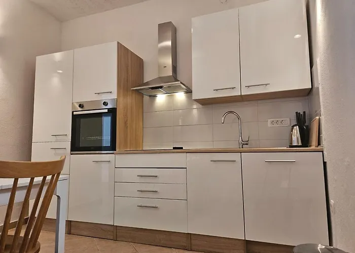 Kastel Luksic Apartment Kaštela