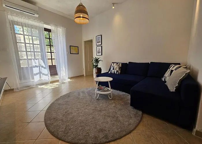 Kastel Luksic Apartment *